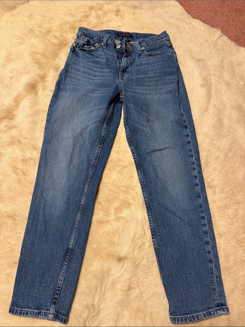 Aeropostale Women's Mom-Jeans in Blue Wash